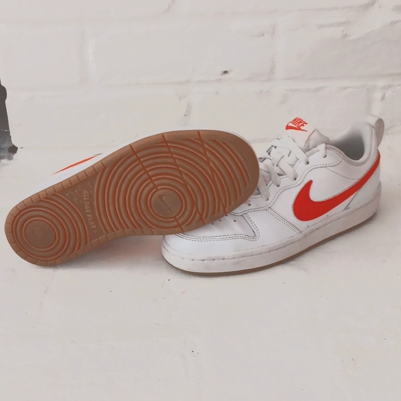 Nike Dunks Low Wite and Orange - Picture 3 of 4